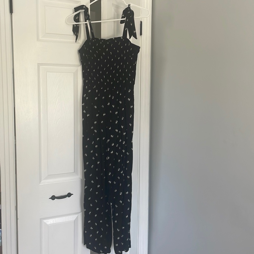 Hollister Cropped Flare Leg Romper